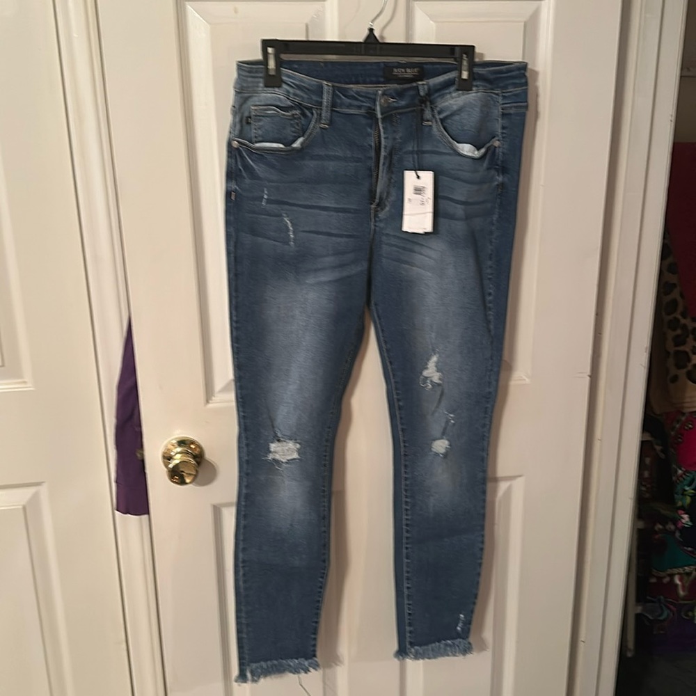 Judy Blue Distressed Frayed Hem Size 15/32